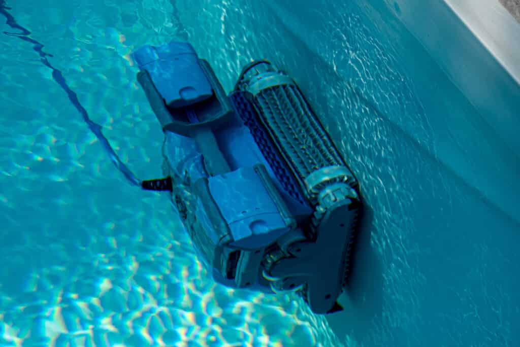Un robot piscine - Hydraulique ou électrique